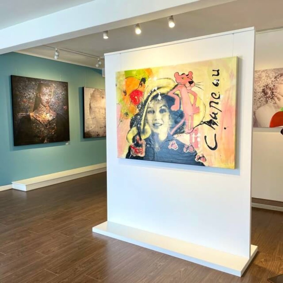 Ronald Chapeau - Pink Marilyn